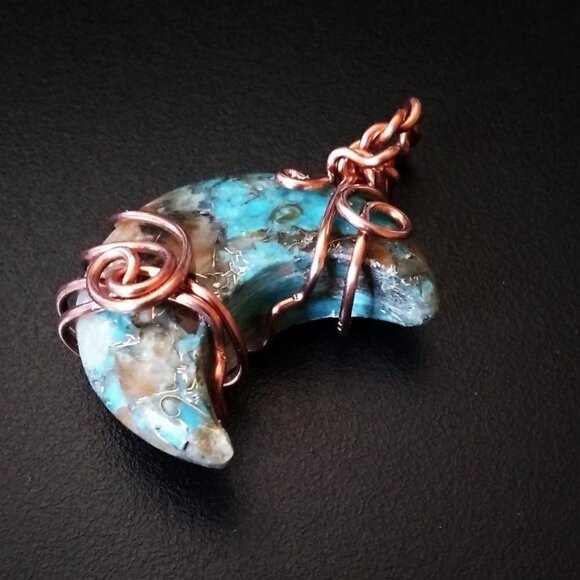 Desert Moon Alchemy: Wire-Wrapped Crescent Pendant in Turquoise, Agate & Quartz - Picture 6 of 9